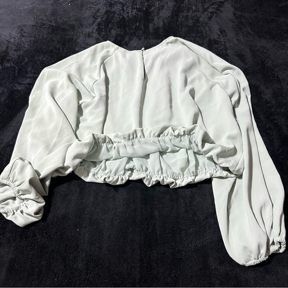 H&M Elegant White Blouse with Long Sleeves - Picture 5 of 7